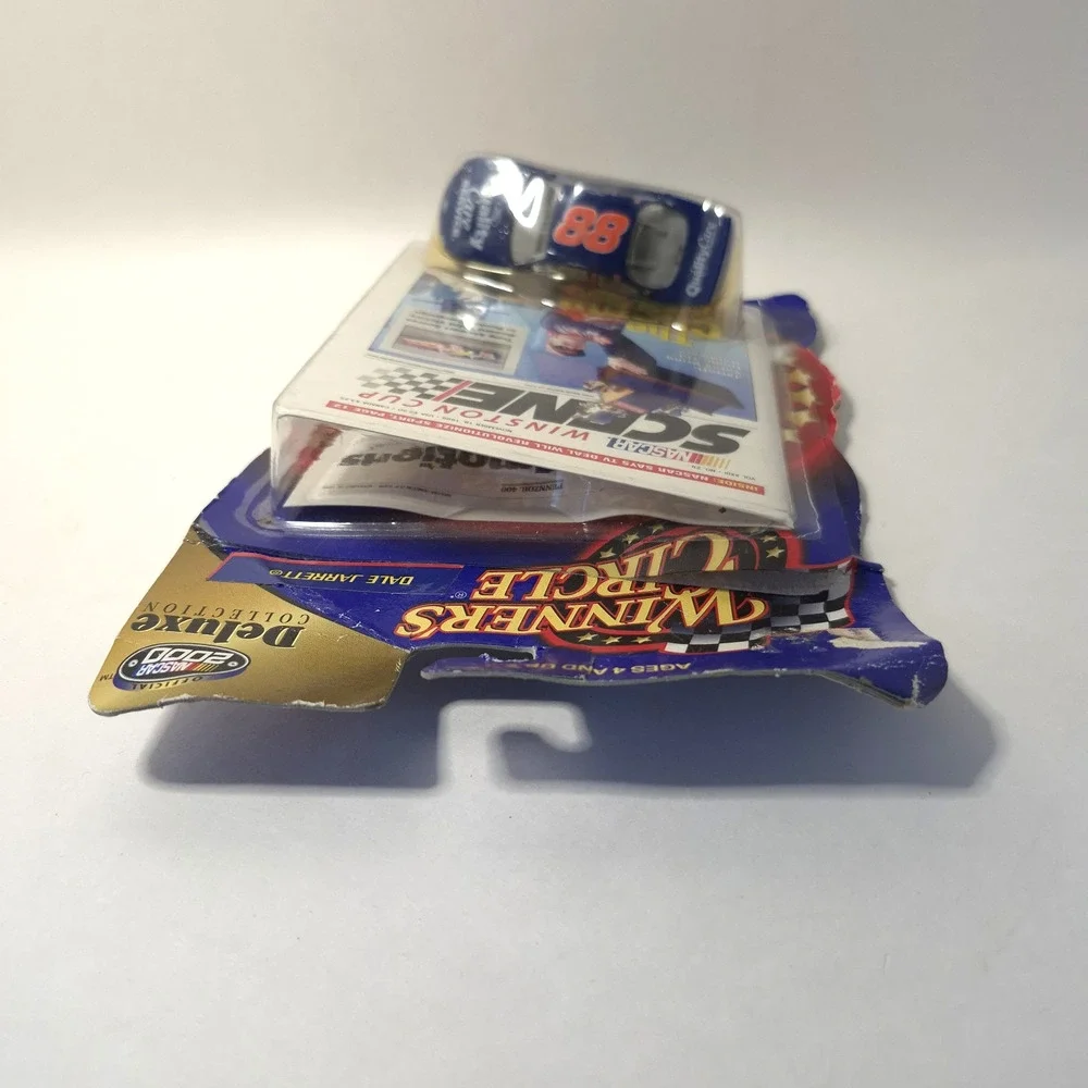 Vintage Winners Circle Dale Jarrett #88 1:64 Deluxe Collection 2000
